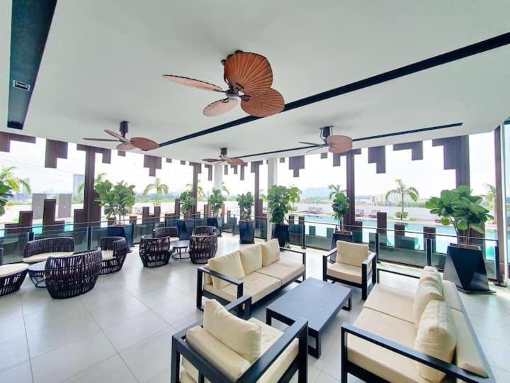 Grand Meritus Homestay @Penang Perai Buitenkant foto