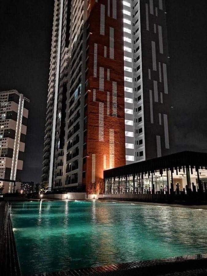 Grand Meritus Homestay @Penang Perai Buitenkant foto